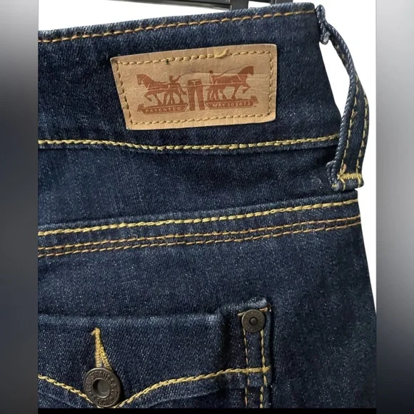 Women's Levi's Strauss Denim Blue Capri Jeans Size 6 - Picture 3 of 5